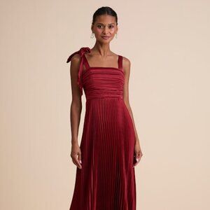 Lulus Gorgeous Purpose Red Satin Pleated Sleeveless Bow Maxi Dress - Size M